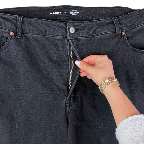 Old Navy NWT Plus Size Black Denim OG Loose High Rise Ripped Cut Off Jeans - Picture 6 of 9